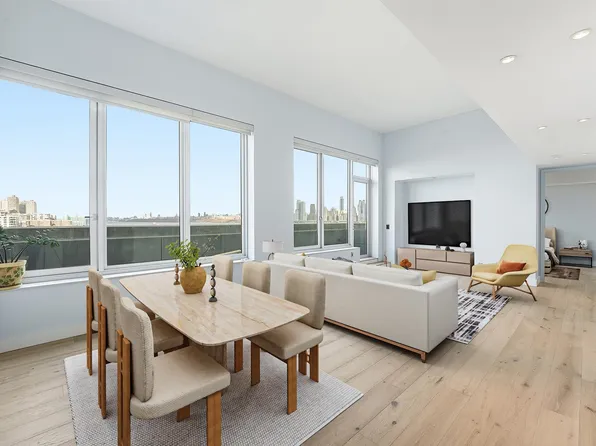 1000 Avenue At Port Imperial image 4 of 38