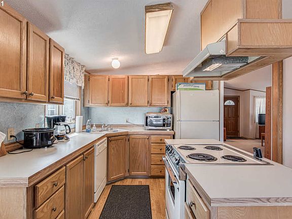 3rd image of 14204 NE 10th Ave Unit 53
