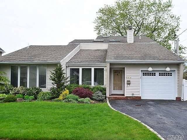 1st image of 569 Derby Dr E