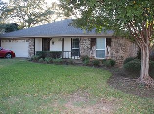 2125 Cambridge Dr, Hurst, TX 76054
