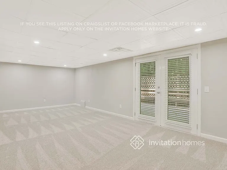 405 Bramble Ct — Photo 10