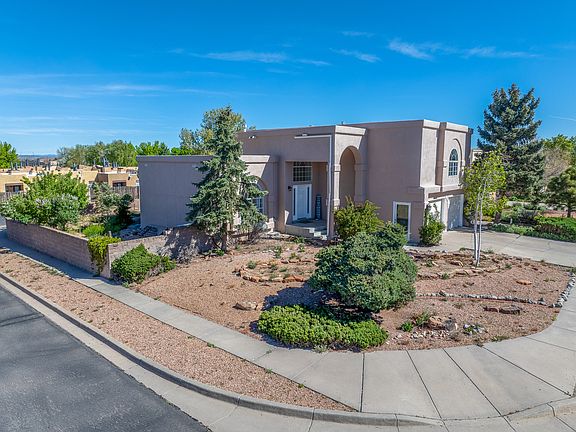 3rd image of 7421 Saratoga Ln