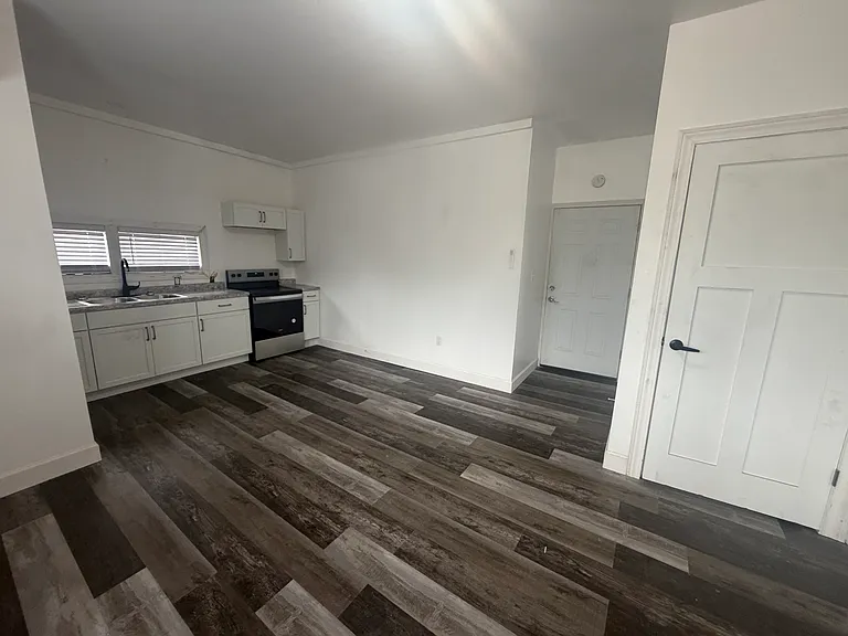 328 N 8th St #5 — Photo 6