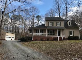 565 Walnut Ln, King William, VA 23086