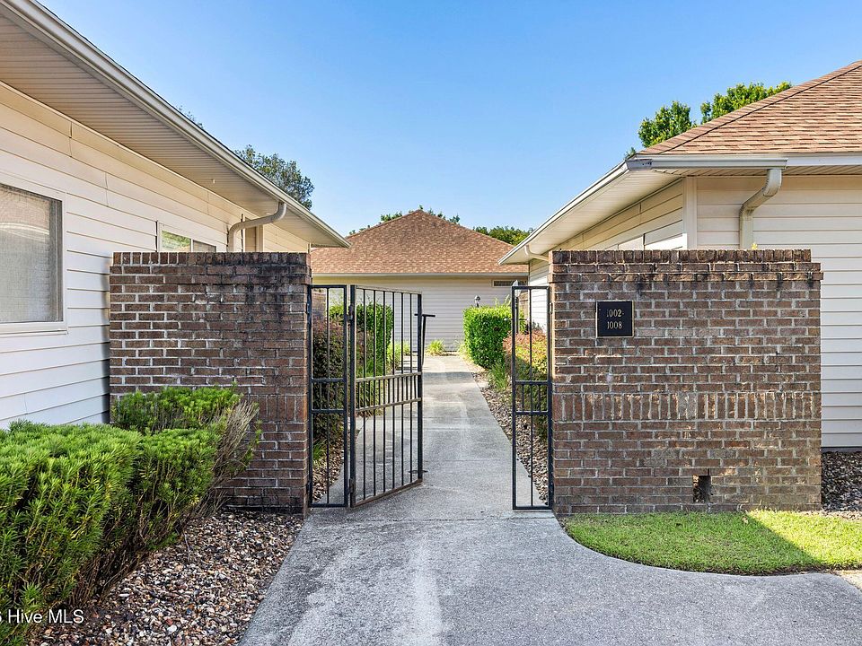 1st image of 1002 Summerlin Falls Court