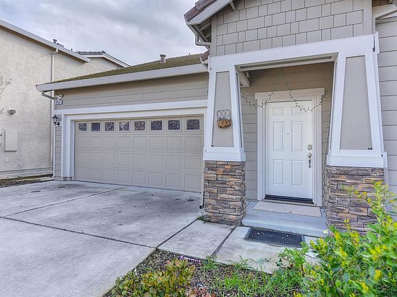 4th image of 8968 Luna Bay Way