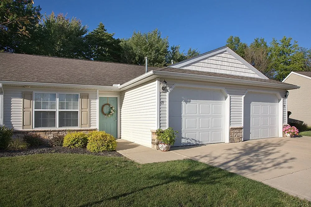 Redwood Olmsted Township — Photo 2