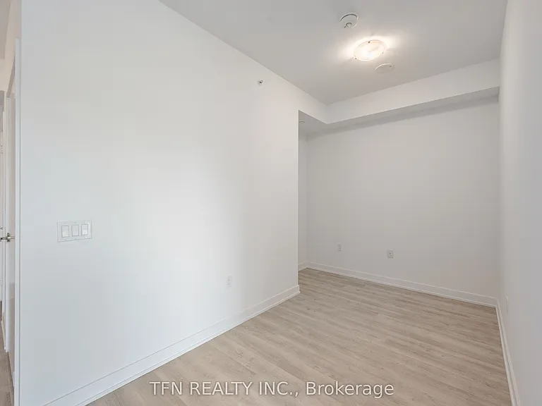 15 Richardson St #411 — Photo 10