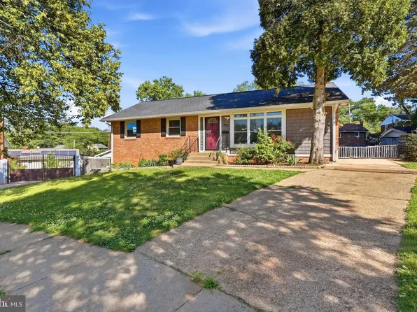 5900 Westbrook Ter, Hyattsville, MD 20784