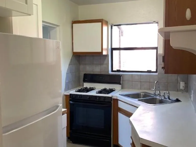 3817 Maplewood Ave #A — Photo 9