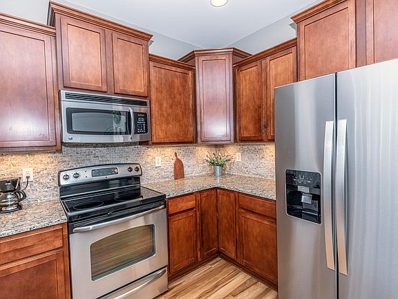 2nd image of 3005 Park West Blvd