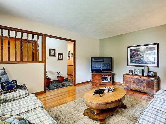 5th image of 8310 Palmetto Ln