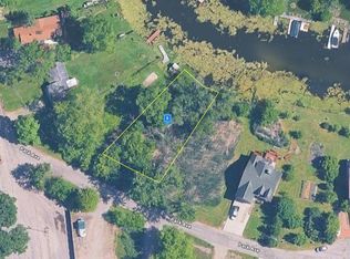 515 Park Ave, Fox Lake, IL 60020