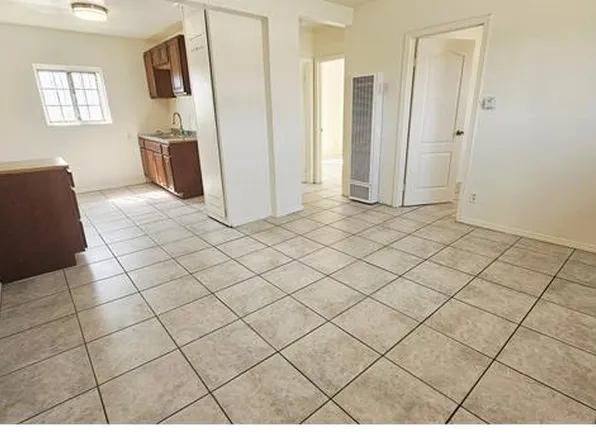 740 W 130th St APT 1, Compton, CA 90222