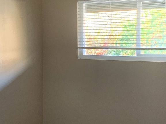 3rd image of 845 Locust St APT 15