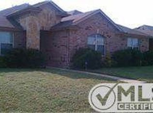 1621 Ambercrest Dr, Lancaster, TX 75146