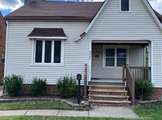 4048 W 158th St, Cleveland, OH 44135