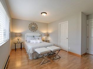 114 E Middlefield Rd APT C, Mountain View, CA 94043
