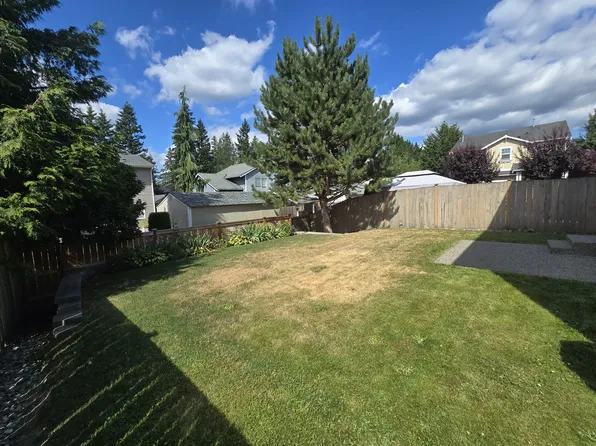 24070 SE 262nd St, Maple Valley, WA 98038