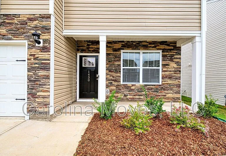 1430 Talley Ridge Dr — Photo 2