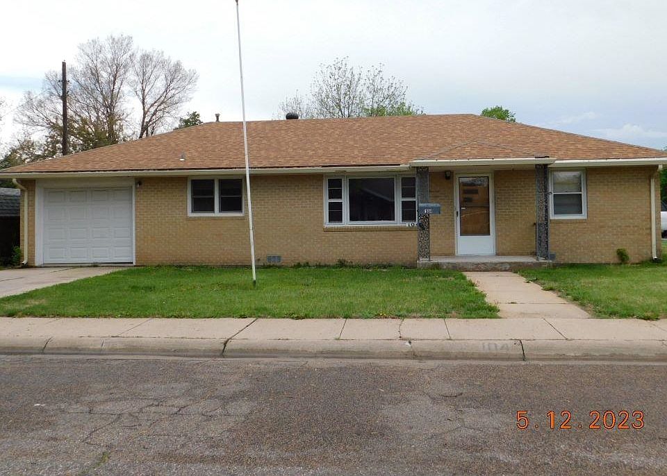 1st image of 104 S Erma Ave