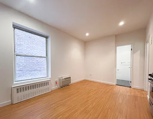 Rented by Kahen Properties | media 5