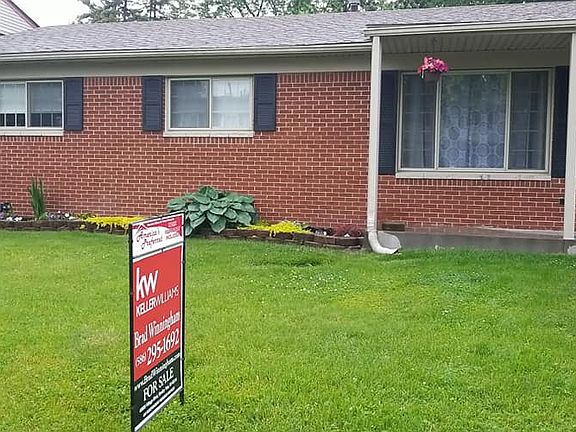 2nd image of 30664 Winthrop Dr