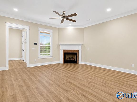 5th image of 6403 Lenox Hill Way