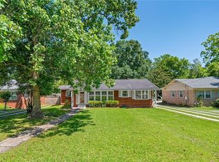 1908 Old Shell Rd, Mobile, AL 36607