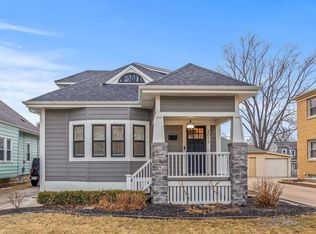 2015 N 84th St, Wauwatosa, WI 53226