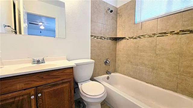 2431 Octavia Dr — Photo 5