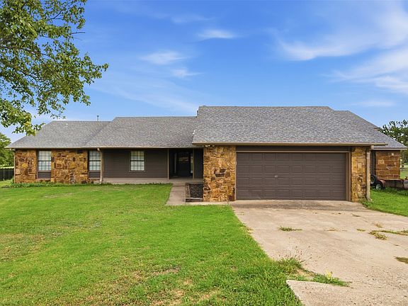 2nd image of 300 Ridgecrest Ct