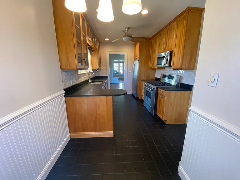1511 Fairmont St — Photo 11