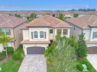 8205 Lawson Bridge Ln, Delray Beach, FL 33446