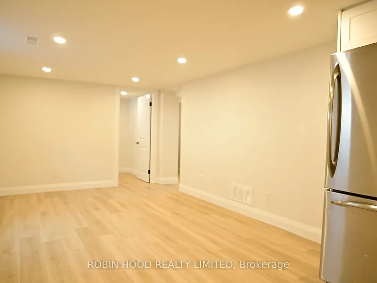 40 Winslow Dr #2 — Photo 8