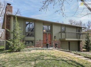 9319 Robinson St, Overland Park, KS 66212