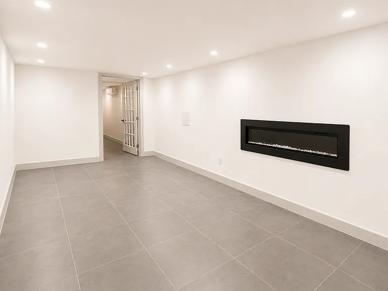 1726 Summerfield St #1L — Photo 9