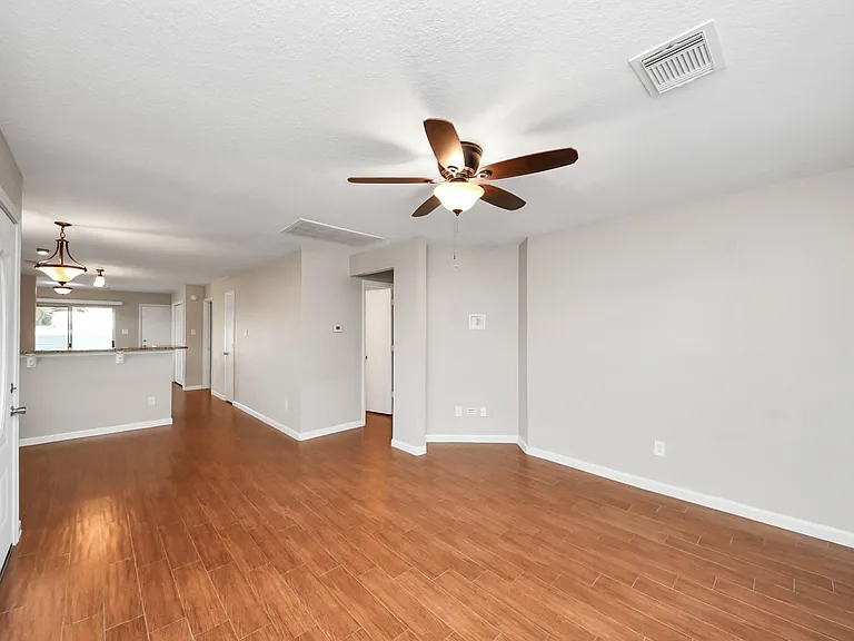20641 Patriot Park Ln — Photo 6