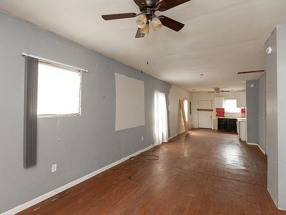 4th image of 1101 W Roache St