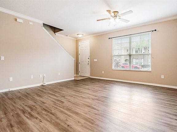 5th image of 14155 Stilton St