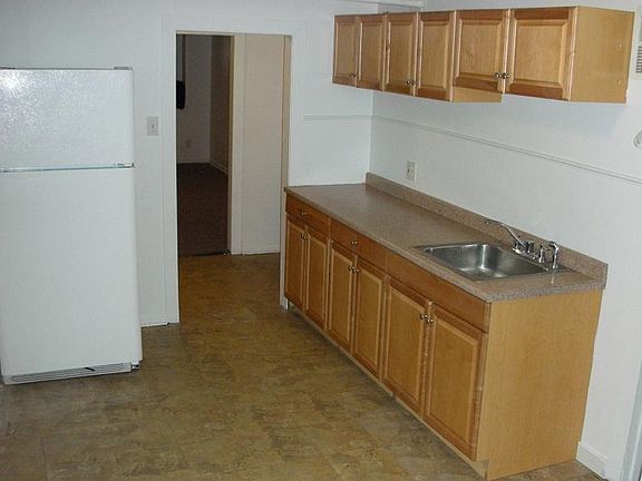 5th image of 2037 N Kedzie Ave APT G