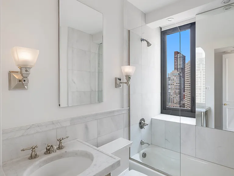 62 W 62nd St #22B — Photo 8