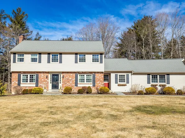 1 Stone Fence Lane, Newtown, CT 06470