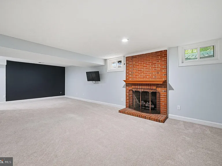 5610 Cavalier Woods Ln — Photo 35