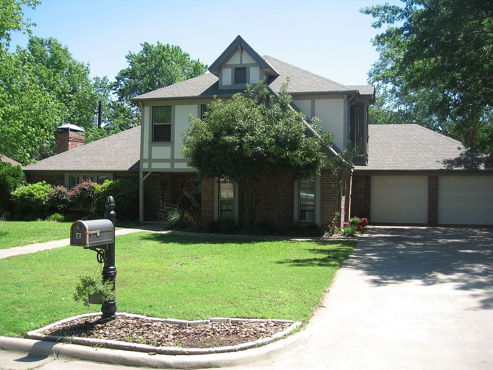 Spacious home with a great floor plan!