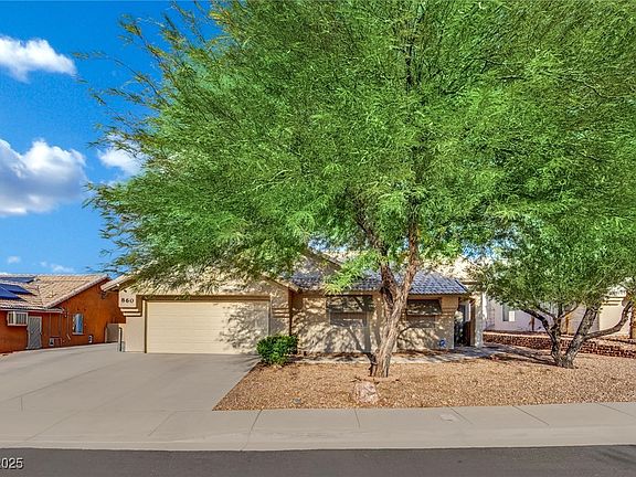 3rd image of 860 Autumn Canyon Way