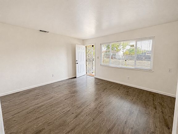 4th image of 7809 50th Ave