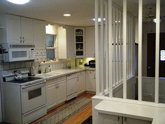 Ligh-Bright Kitchen 