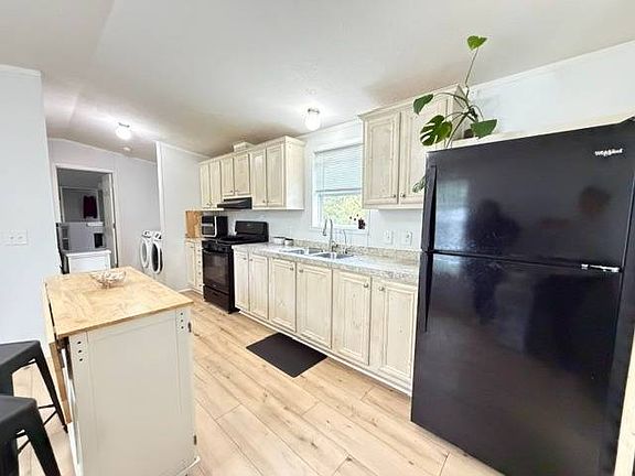 4th image of 20 Mountain View Cir