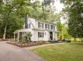 480 Lake Minsi Dr, Bangor, PA 18013